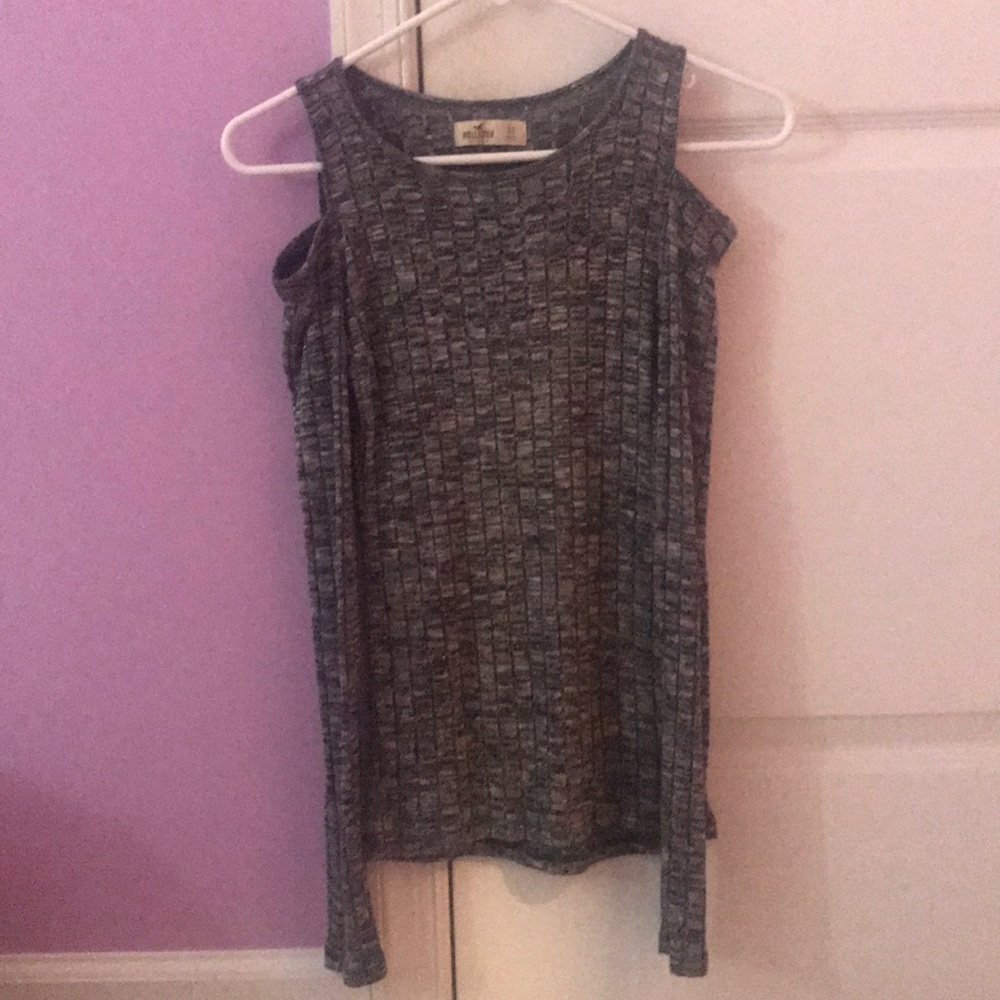 Grey Hollister long sleeve w shoulder cutouts